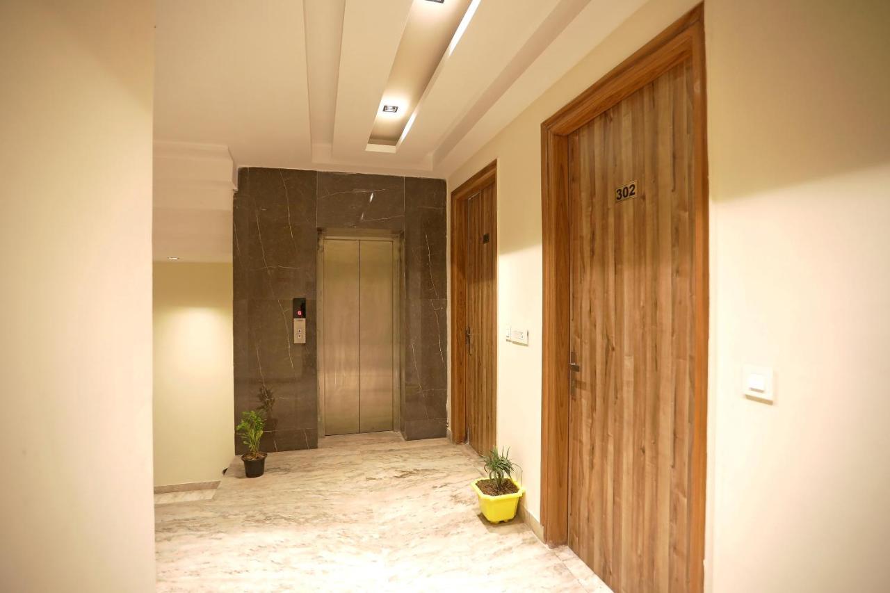 ניו דלהי Hotel Good Vibe Near Delhi Igi Airport מראה חיצוני תמונה