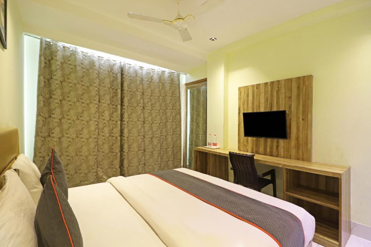 ניו דלהי Hotel Good Vibe Near Delhi Igi Airport מראה חיצוני תמונה