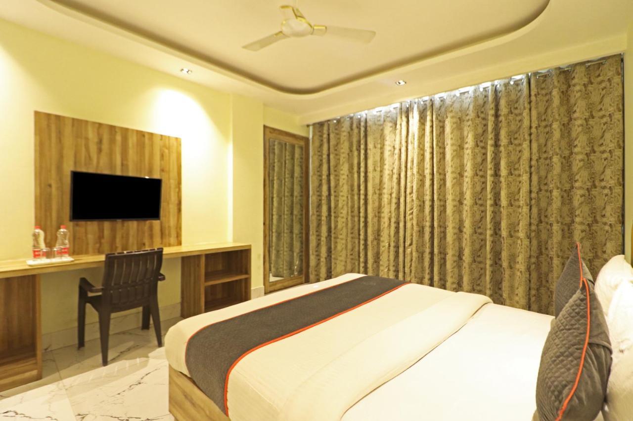 ניו דלהי Hotel Good Vibe Near Delhi Igi Airport מראה חיצוני תמונה