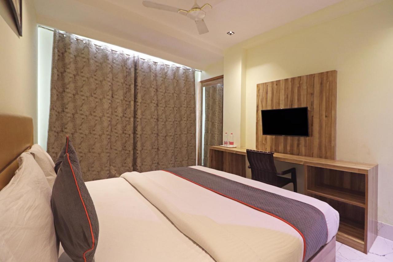 ניו דלהי Hotel Good Vibe Near Delhi Igi Airport מראה חיצוני תמונה