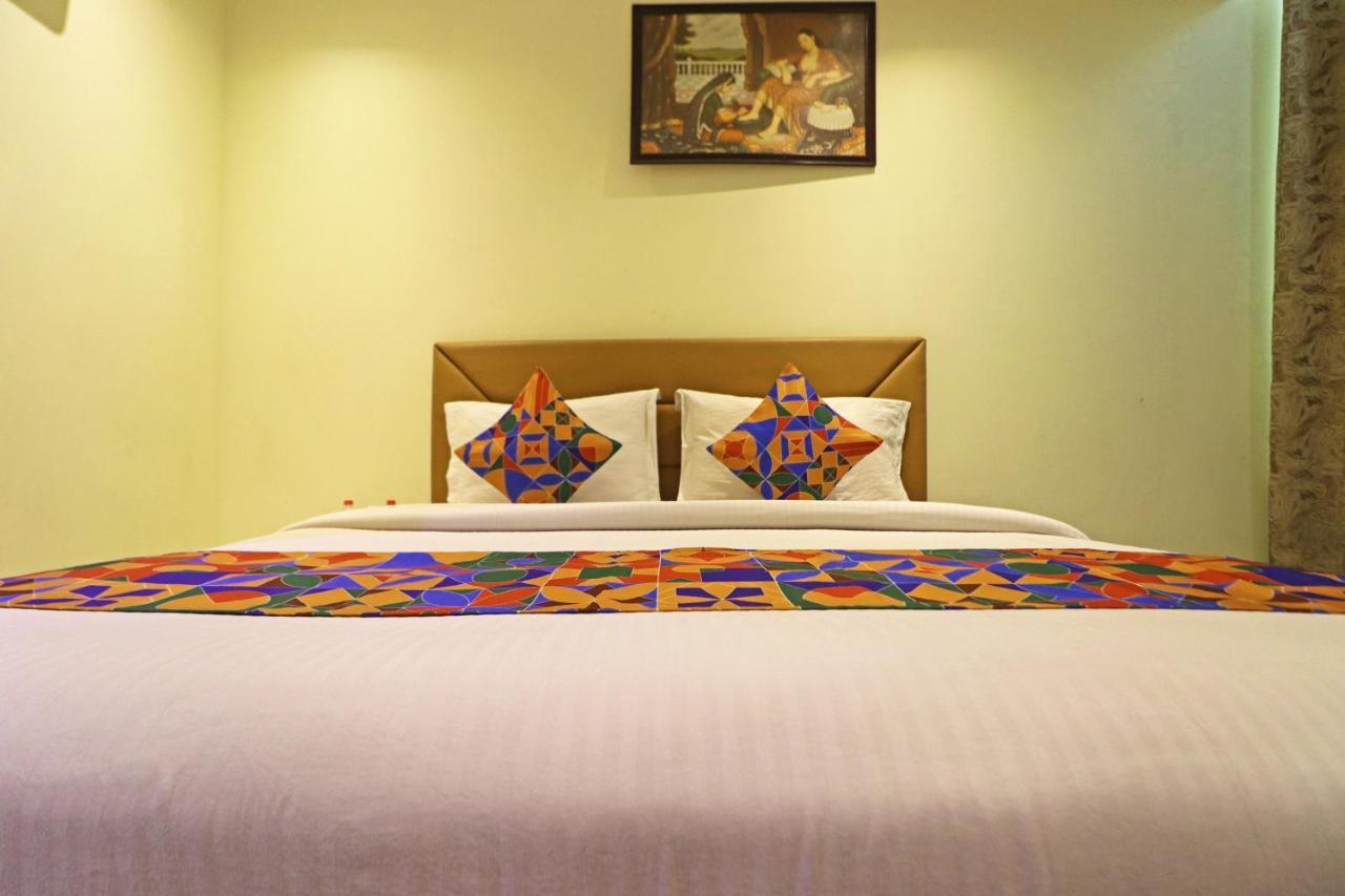 ניו דלהי Hotel Good Vibe Near Delhi Igi Airport מראה חיצוני תמונה