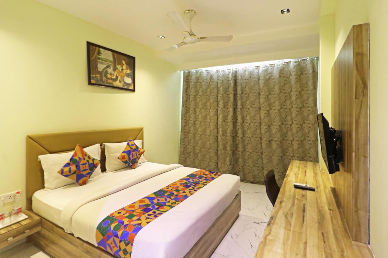 ניו דלהי Hotel Good Vibe Near Delhi Igi Airport מראה חיצוני תמונה