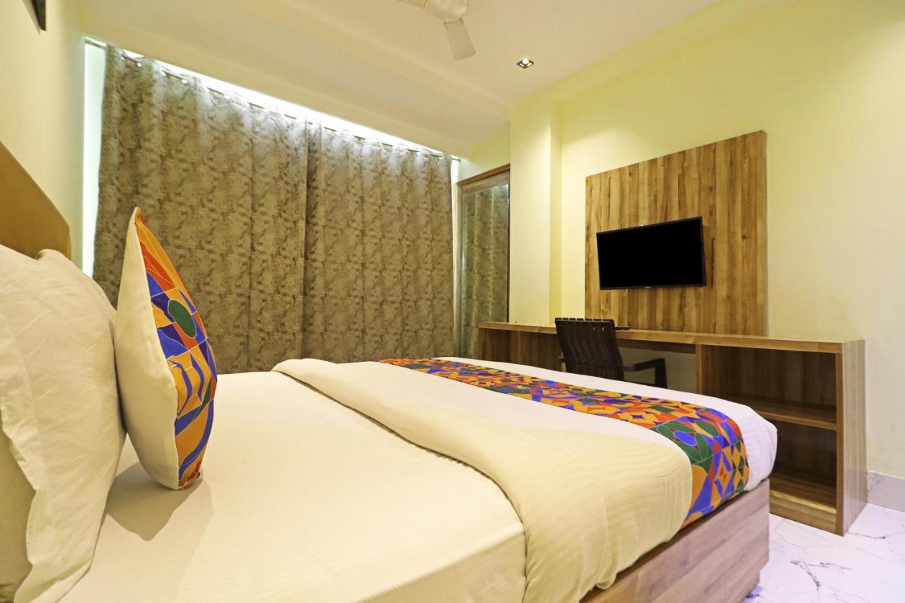 ניו דלהי Hotel Good Vibe Near Delhi Igi Airport מראה חיצוני תמונה