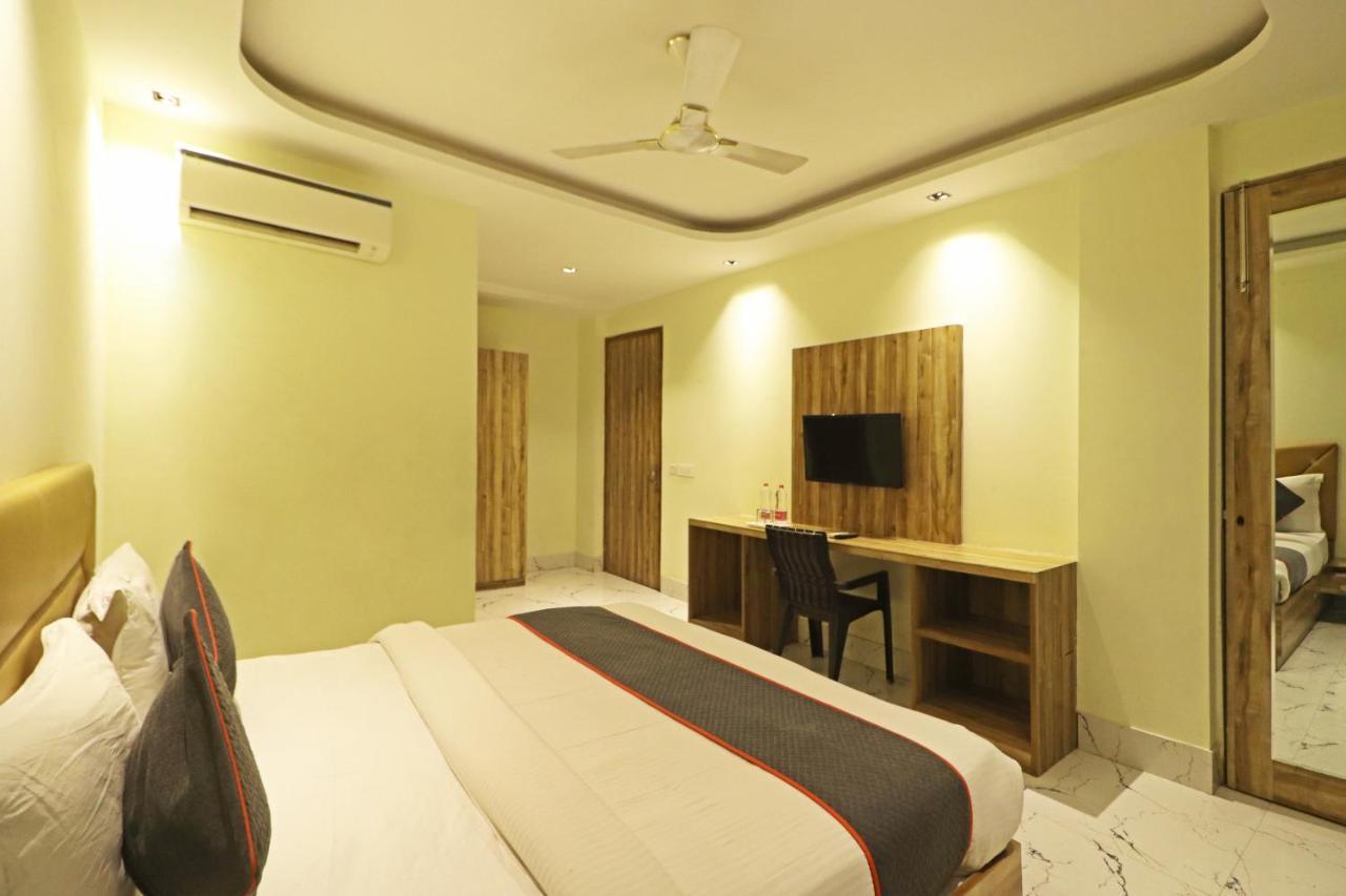 ניו דלהי Hotel Good Vibe Near Delhi Igi Airport מראה חיצוני תמונה